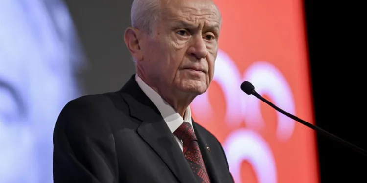 Cumhurbaşkanı Erdoğan, evlerine kavuşan depremzede aileyi ziyaret etti