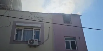 Kozan’da ev yangını
