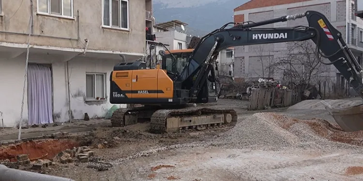 Bursa Büyükşehir’den sağlıklı altyapı için yoğun mesai