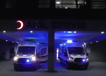 Tartıştığı erkek arkadaşını kalbinden bıçaklayarak öldürdü