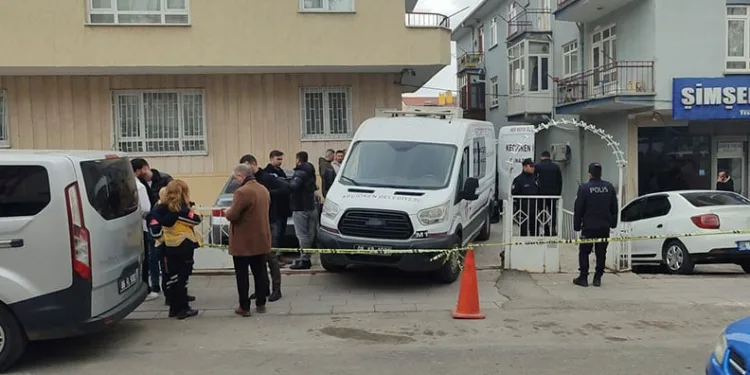 Ankara’da cinnet geçiren anne 2 çocuğunu öldürdü
