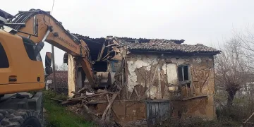 Metruk bina yıkımları hız kazandı