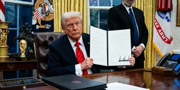 Trump, plastik pipet kullanımına geçilmesini içeren kararnameyi imzaladı