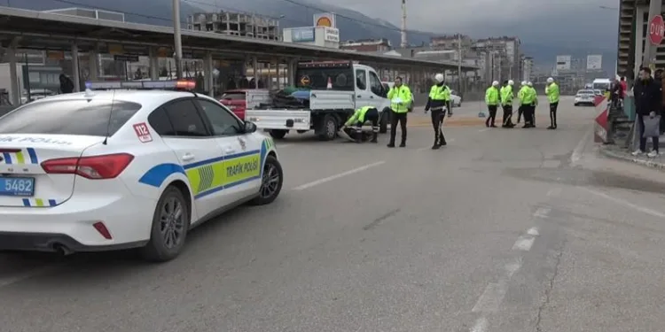 Bursa’da kontrolden çıkan araç duvara çarptı: 1 ölü