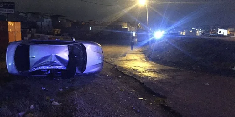 Bursa’da kontrolden çıkan otomobil takla attı: 2 yaralı