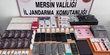 Mersin’de 15 gümrük kaçağı cep telefonu ele geçirildi