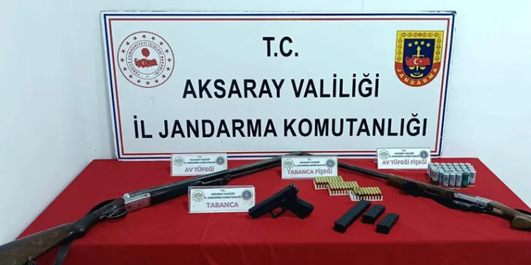 Jandarmanın operasyonunda tabanca ve tüfek ele geçirildi
