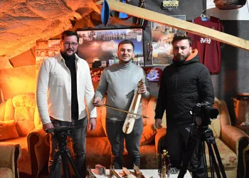 Dededen toruna uzanan kemençe ustalığı