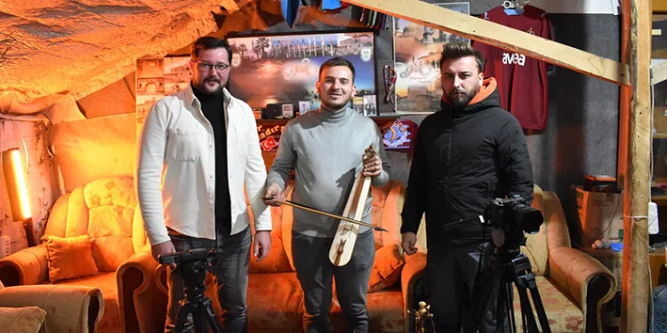 Dededen toruna uzanan kemençe ustalığı