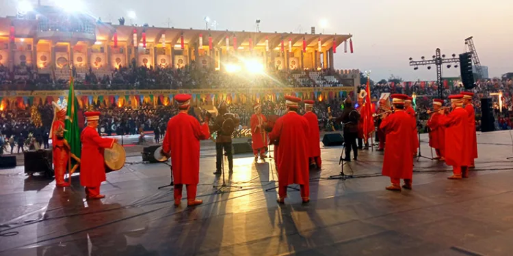 Bursa Mehter Takımı gönülleri fethetti