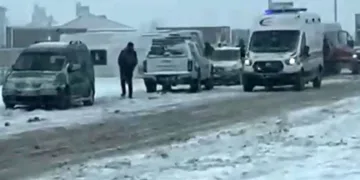 Aksaray’da işçi servisi devrildi: 15 yaralı