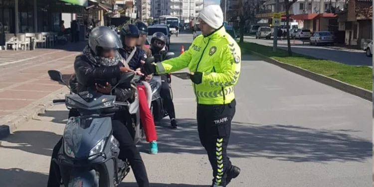 Damperli kamyon alev alev yandı