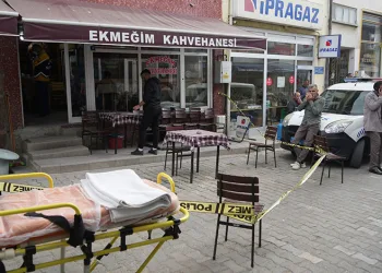 Öldürdüğü kişilerin ailesine “sabır” diledi, mahkeme salonu karıştı