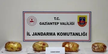 Gaziantep’te yolcu otobüsünde 3 kilo esrar ele geçirildi