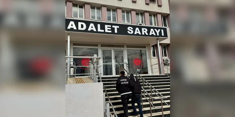 Tekirdağ’da prefabrik ev alev alev yandı