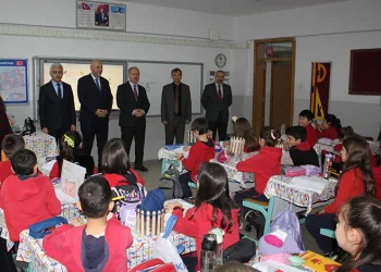 Kaymakam ve Belediye Başkanı Öğrencilerle Buluştu