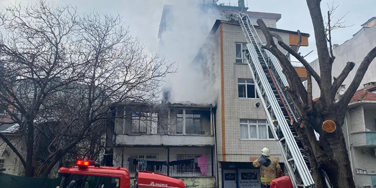 Kar maskeli soyguncular kuyumcuyu talan etti