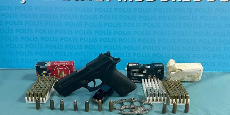 Hakkari’de izinsiz çakar lamba kullananlara ceza