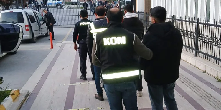 İnşaat şantiyesinde çıkan yangın korkuttu