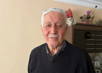 Cumhurbaşkanı Erdoğan, evlerine kavuşan depremzede aileyi ziyaret etti