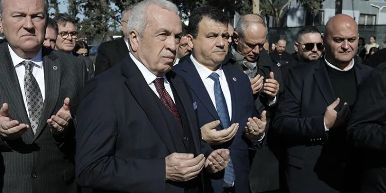 Bursalı işadamları Kıbrıs’ta depremde vefat eden sporcuları andı