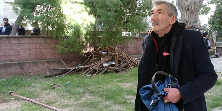 Hafif ticari araç otobüse çarptı: 1 yaralı