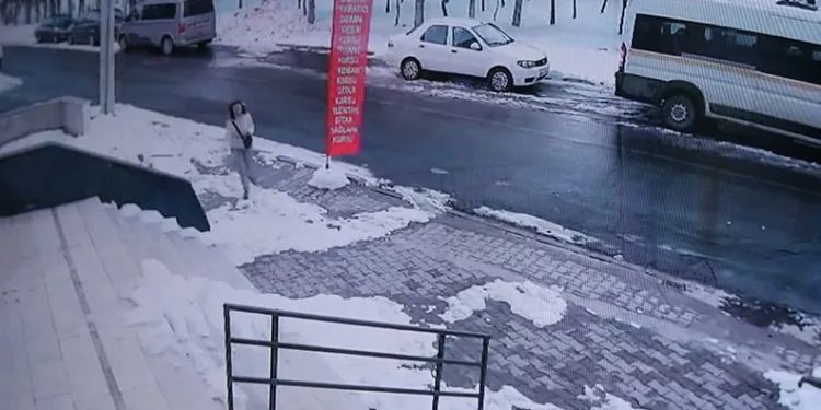 Eski eşi tarafından vurulan kadın hayatını kaybetti