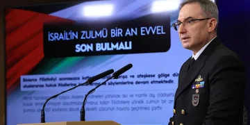 Göl manzarasına geldiler, buz manzarasıyla karşılaştılar
