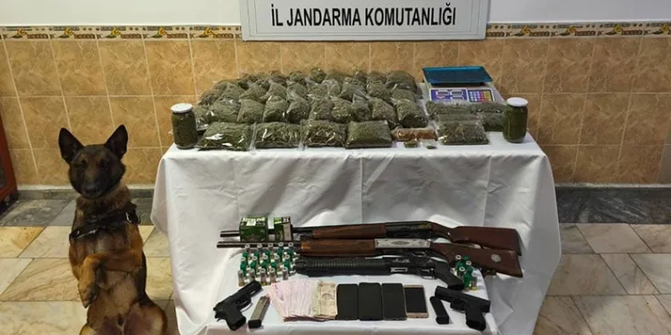 Konya’da iş yeri silah imalathanesi çıktı