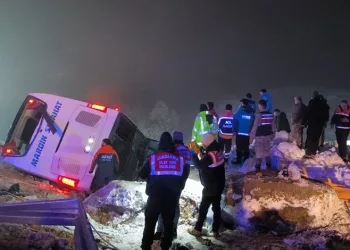 Bingöl’de yolcu otobüsü devrildi: 5 ölü, 31 yaralı