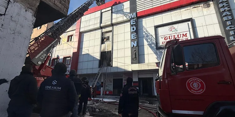 Otomobilin çarptığı yaya yaralandı