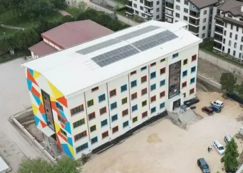 Daha güçlü ve yeni okullarda eğitime devam