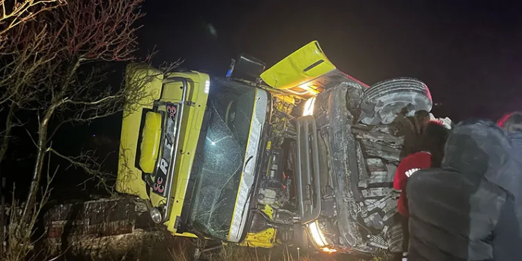 Tekirdağ’da prefabrik ev alev alev yandı