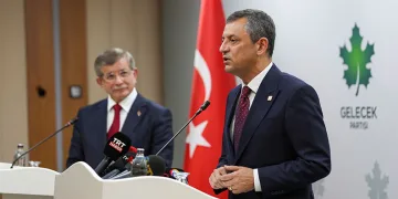 CHP Genel Başkanı Özel’den Davutoğlu’na ziyaret
