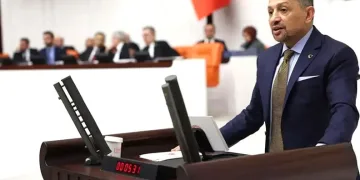 Kurtulmuş, Nagoya’da Türk Vatandaşlarıyla Buluştu