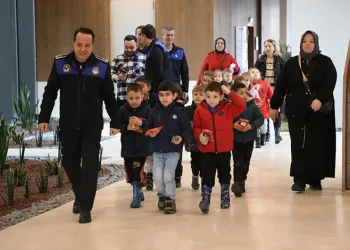 Anaokulu öğrencilerinden İnegöl Belediyesi’ne ziyaret