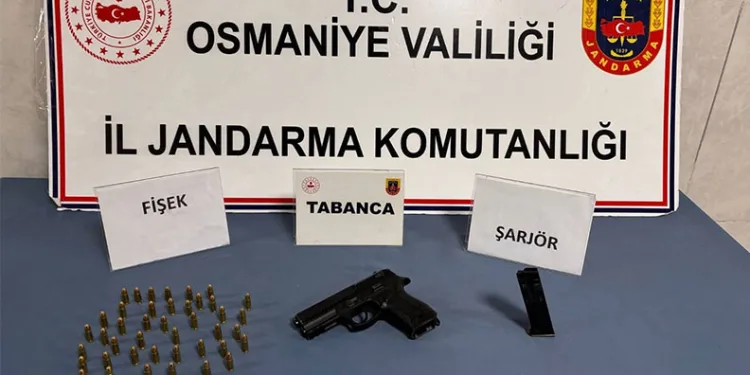 Akli dengesi bozuk kişi, belediye otobüsü şoförünü yakmaya çalıştı