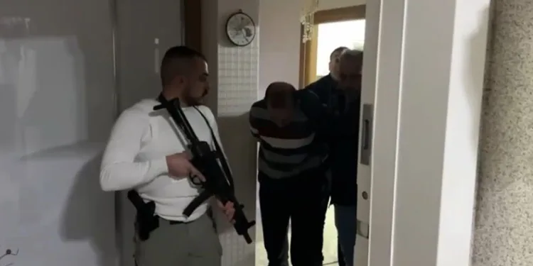 FETÖ’cü firari astsubay sahte kimlikle yakalandı