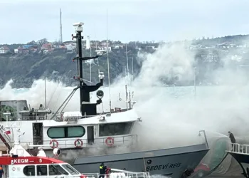 Kar maskeli soyguncular kuyumcuyu talan etti