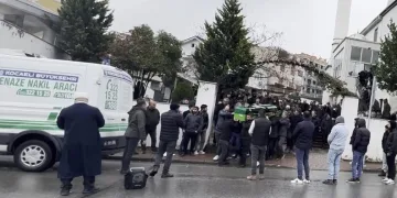 Kar maskeli soyguncular kuyumcuyu talan etti