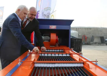 Büyükşehir’den kırsala ekipman desteği