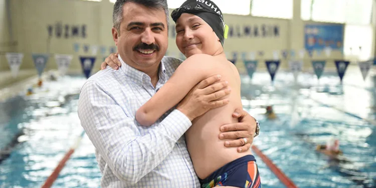 Tek koluyla şampiyonluğa kulaç atıyor