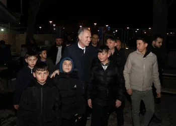 İnegöl Belediyesi’nden 2 camide kandil ikramı