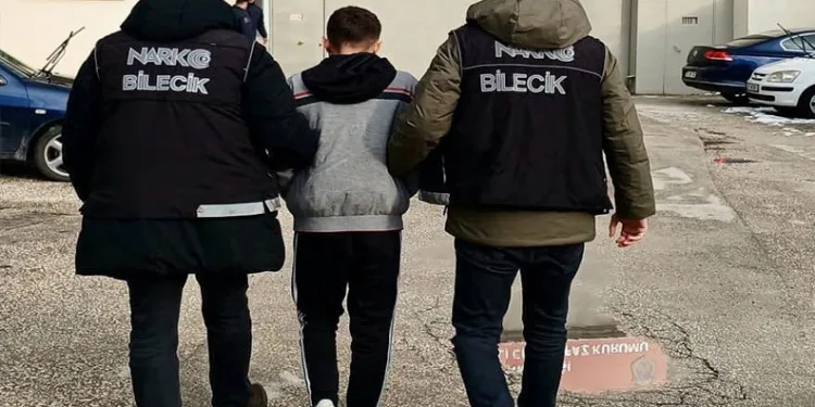 Sahte sevgili şebekesine ‘Sevgililer Günü’ operasyonu: 16 gözaltı