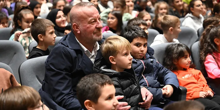 Karacabey Belediyesi’nden çocuklara unutulmaz yarıl yıl tatili