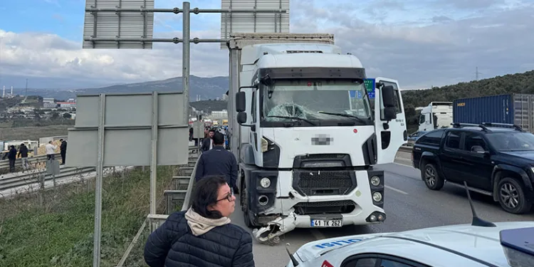 Bursa’da 9 kişinin yaralandığı kazada tır şoförü gözaltına alındı