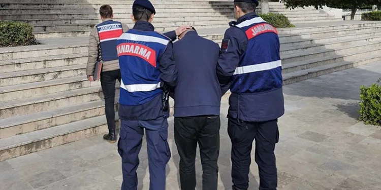 Manisa’da jandarmadan 7 mahallede dev operasyon