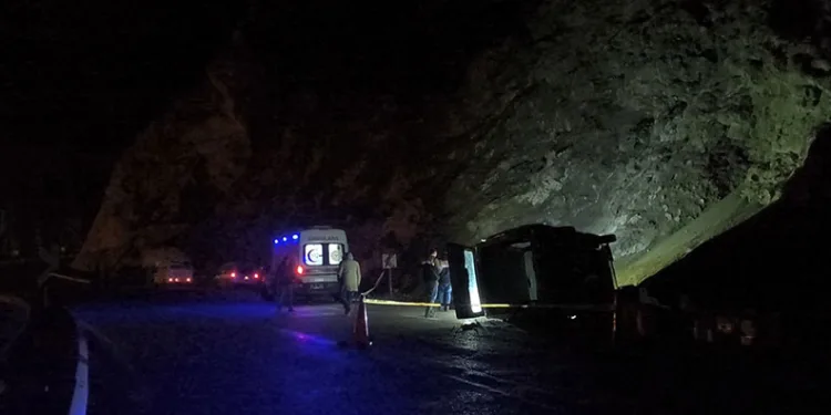 Polisten kemen ve lastik denetimi