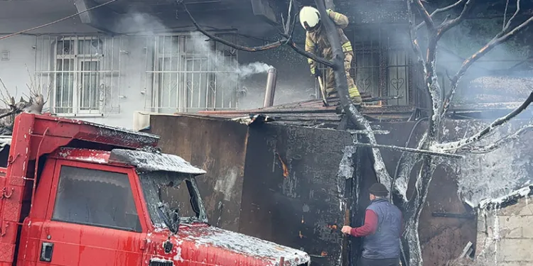 Karaman’da kıraathanede rahatsızlanan şahıs öldü