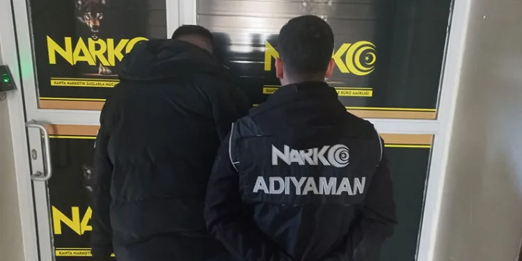 Bayrampaşa’da tek katlı otoparkta yangın